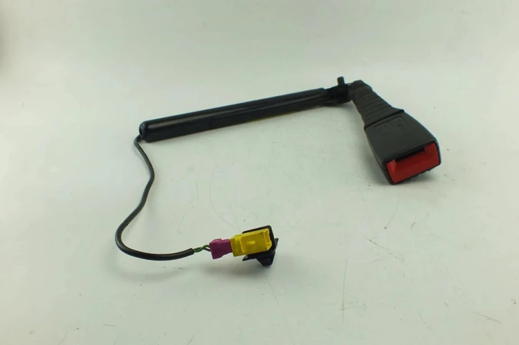 NAPINACZ PASA PRAWY PRZÓD OPEL VECTRA C(2002-2008) 1.8 16V