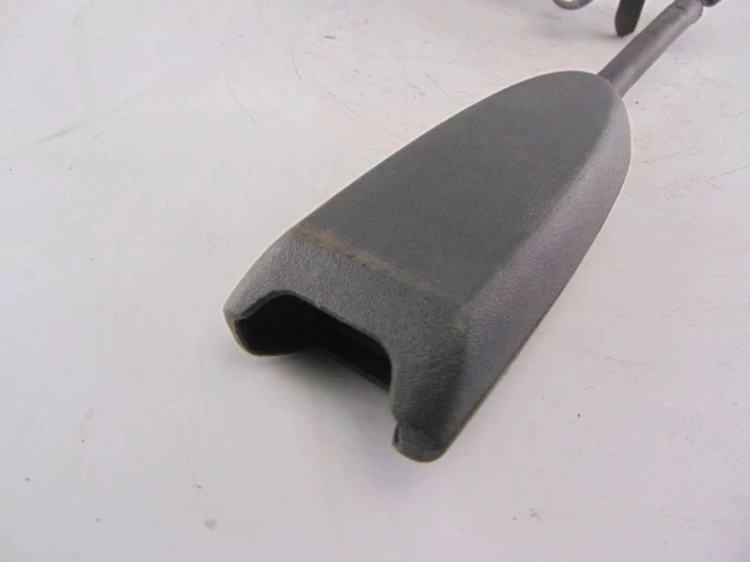 NAPINACZ PASA PRAWY PRZÓD RENAULT MEGANE II (2002-2005) 1.5 DCI