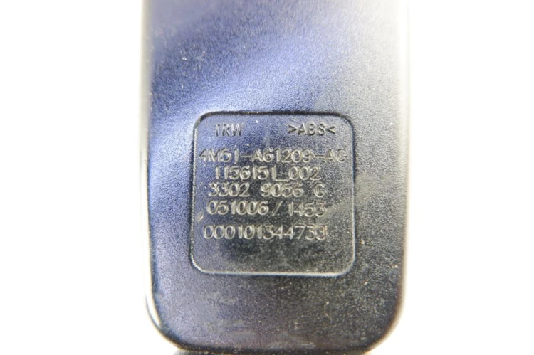 NAPINACZ PASA LEWY PRZÓD FORD FOCUS MK2 (2004-2011) 1.6 TDCI 4M51-A61209-AG