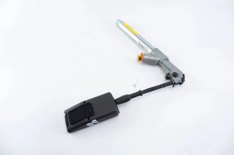NAPINACZ PASA PRAWY PRZÓD CITROEN C4 PICASSO (2006-2013)