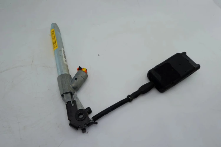 NAPINACZ PASA PRAWY PRZÓD CITROEN C4 PICASSO (2006-2013)