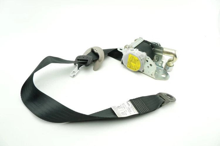 PAS BEZPIECZEŃSTWA PRAWY PRZÓD TOYOTA AVENSIS III T27 J082501