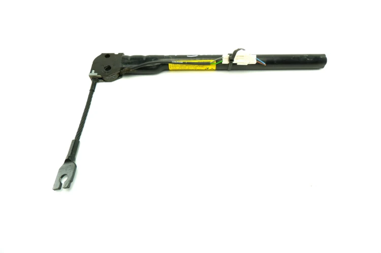 NAPINACZ PASA LEWY PRZÓD RENAULT CLIO III (2005-2009) 33061871A