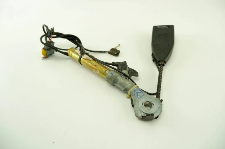 NAPINACZ PASA LEWY PRZÓD RENAULT CLIO II LIFT (2001-2010) 1.5 DCI 68KM
