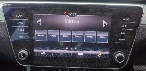 WYŚWIETLACZ SKODA SUPERB III (2015-2019) 1.6 TDI 120KM 3V0919605E