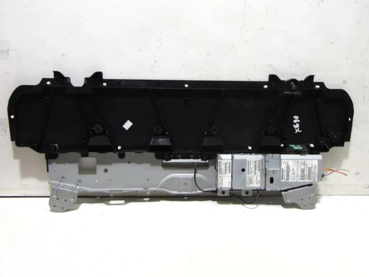 ANTENA GPS VOLVO XC90 (2002-2006) 8651013-1