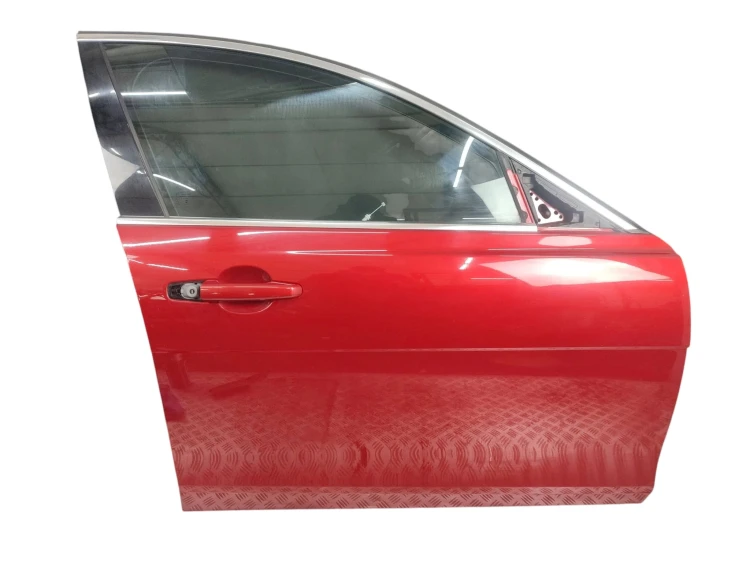 DRZWI PRAWY PRZÓD JAGUAR XE X760 (2015-2019) 2.0 D 163KM DO ZAŁOŻENIA W KOL