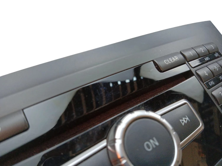 RADIO MERCEDES C W204 LIFT (2011-2014) 1.6 CGI 156KM A2049009510