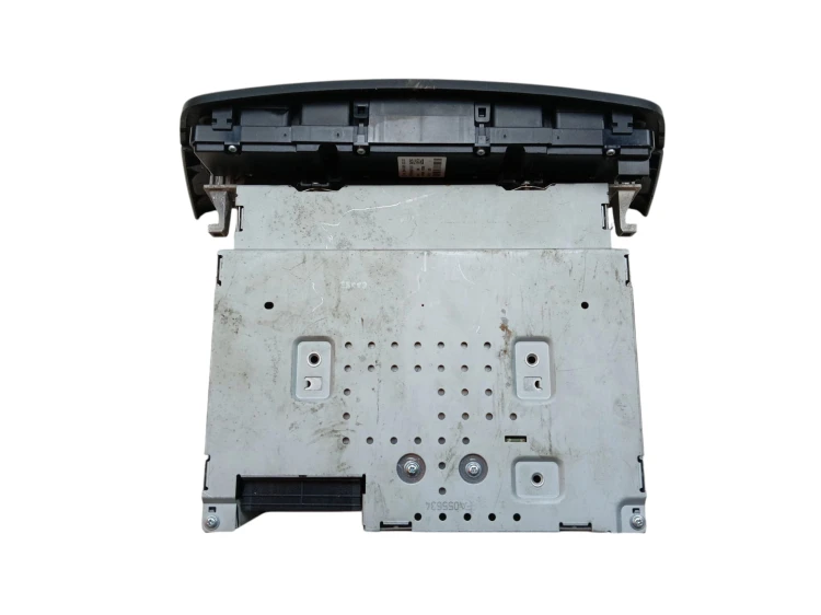 RADIO MERCEDES C W204 LIFT (2011-2014) 1.6 CGI 156KM A2049009510
