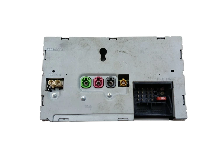 RADIO MERCEDES C W204 LIFT (2011-2014) 1.6 CGI 156KM A2049009510