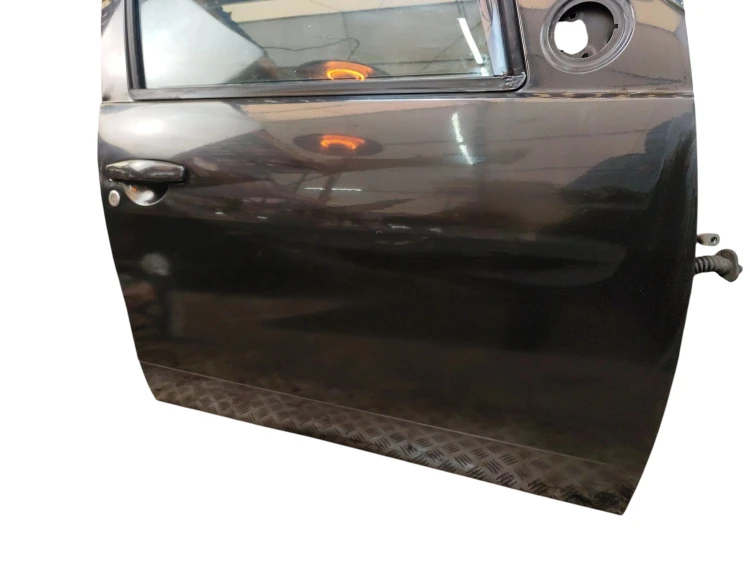 DRZWI PRAWY PRZÓD DACIA DUSTER I (2010-2013) 1.6 16V 105KM