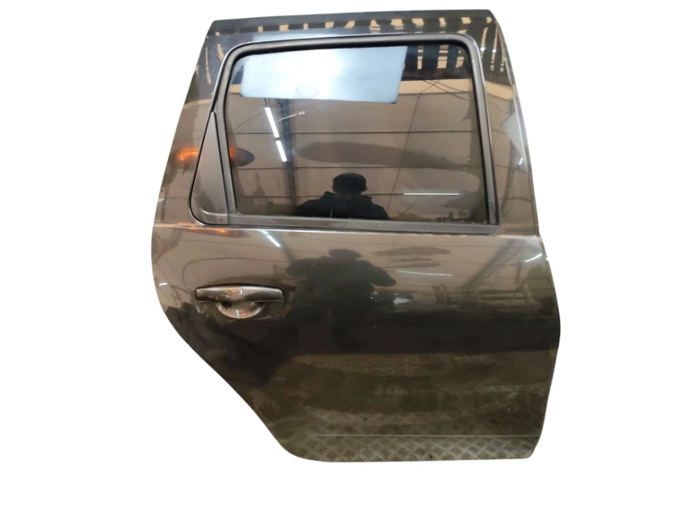 DRZWI PRAWY TYŁ DACIA DUSTER I (2010-2013) 1.6 16V 105KM