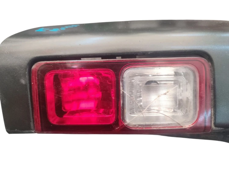 NAROŻNIK ZDERZAK PRAWY TYŁ RENAULT TRAFIC III LIFT (2019-2021) 1.6 DCI 90KM