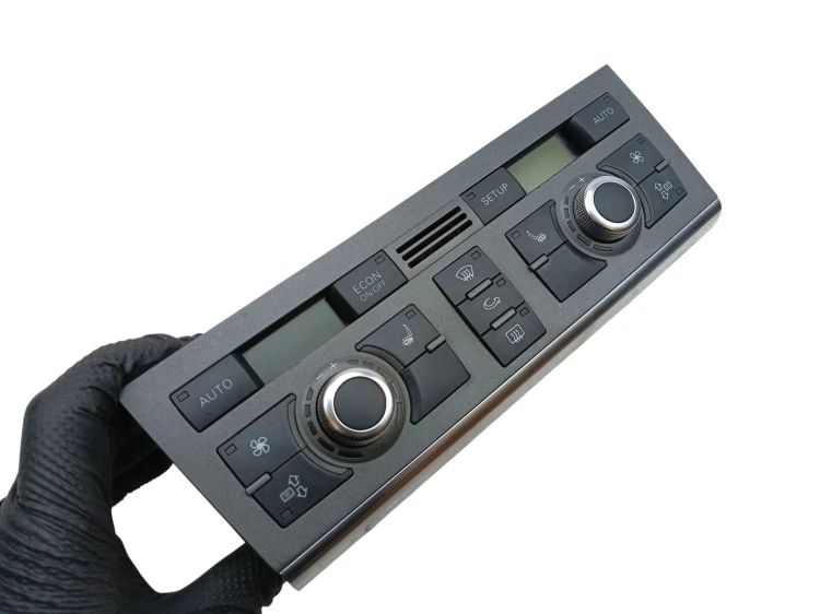 PANEL KLIMATYZACJI AUDI A6 C6 (2004-2008) 3.0 V6 TDI 225KM 4F1820043J