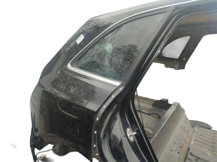 BŁOTNIK PRAWY TYŁ AUDI Q5 8R (2008-2012) 2.0 TDI 170KM