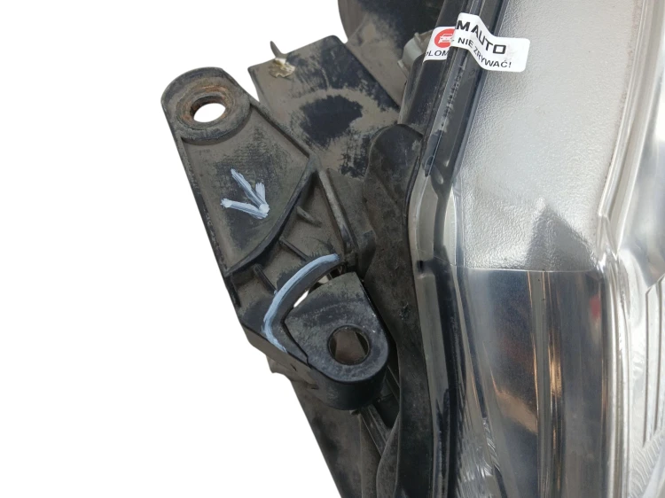 LAMPA LEWY PRZÓD TOYOTA AVENSIS T27 (2009-2011) 1.8 VALVEMATIC 147KM H279GL