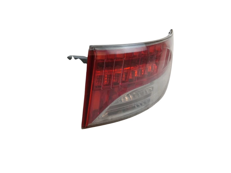 LAMPA PRAWY TYŁ TOYOTA AVENSIS T27 (2009-2011) 1.8 VALVEMATIC 147KM