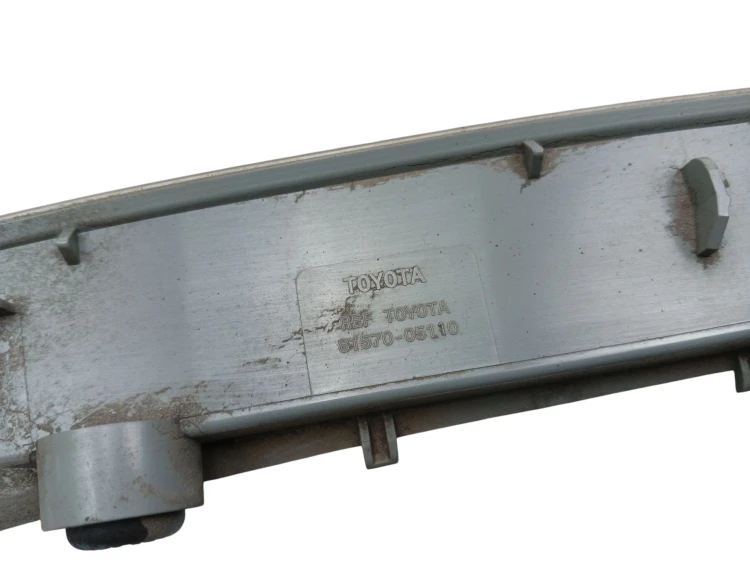 ŚWIATŁO STOP TOYOTA AVENSIS T27 (2009-2011) 1.8 VALVEMATIC 147KM 81570-0511
