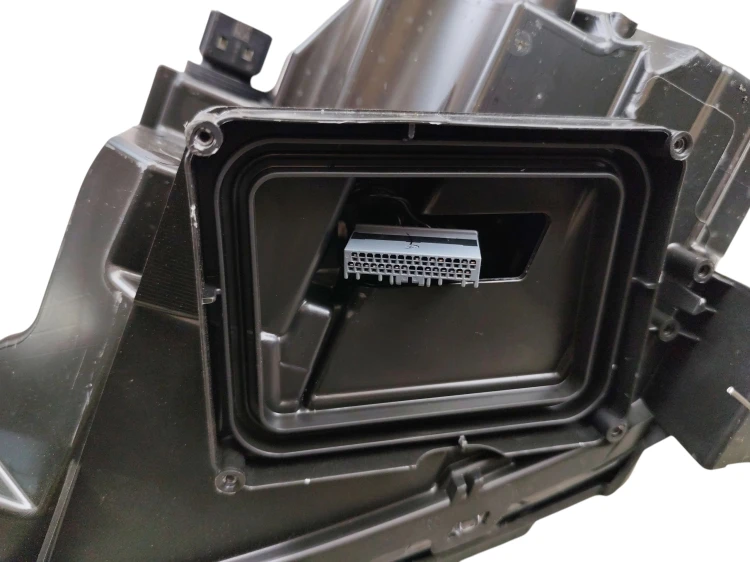 LAMPA PRAWY PRZÓD JEEP AVENGER (2022-) 54 kWh 156KM 52218718