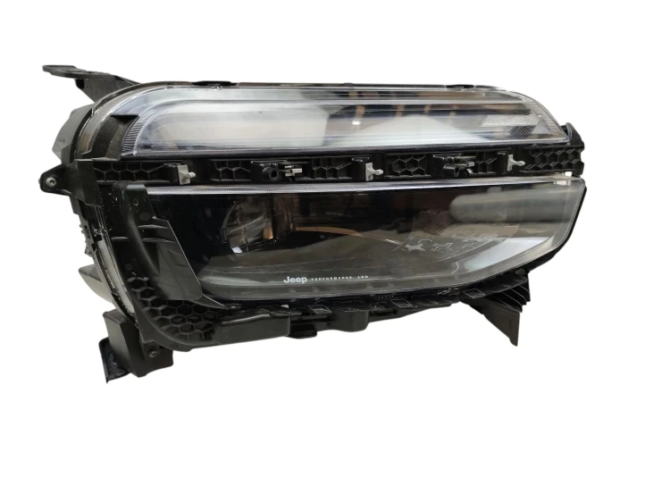LAMPA PRAWY PRZÓD JEEP AVENGER (2022-) 54 kWh 156KM 52218718