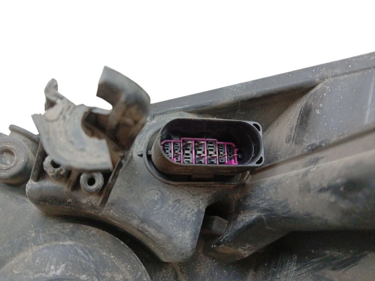 LAMPA PRAWY PRZÓD FORD S-MAX MK1 (2006-2010) 1.8 TDCI 125KM 6M21-13W029-AJ
