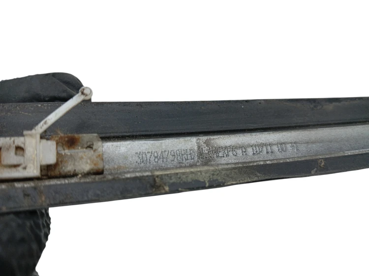 LISTWA SZYBY CZOŁOWEJ PRAWA VOLVO XC60 I (2008-2013) 2.0 D3 163KM 30784798