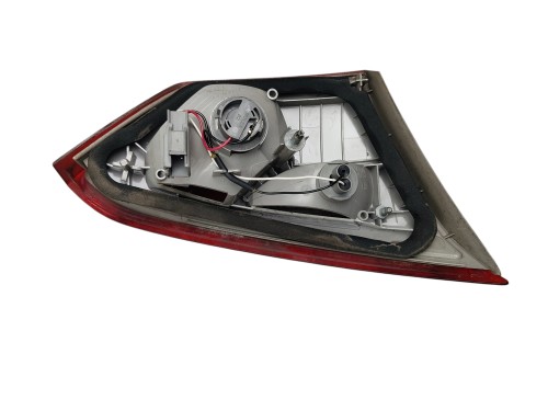 LAMPA PRAWY TYŁ W KLAPE FORD FOCUS MK3 (2010-2014) 1.6 TDCI 115KM BM51-13A6