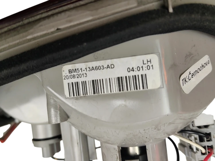 LAMPA LEWY TYŁ W KLAPE FORD FOCUS MK3 (2010-2014) 1.6 TDCI 115KM BM51-13A60