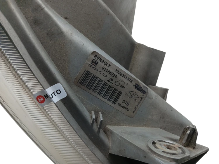 LAMPA PRAWY PRZÓD OPEL VIVARO A (2001-2006) 1.9 CDTI 100KM 91165720