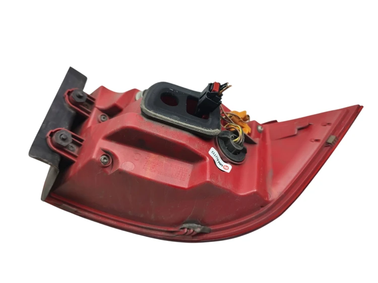 LAMPA PRAWY TYŁ VOLKSWAGEN PASSAT B7 (2010-2014) 2.0 TDI 140KM 3AF945310