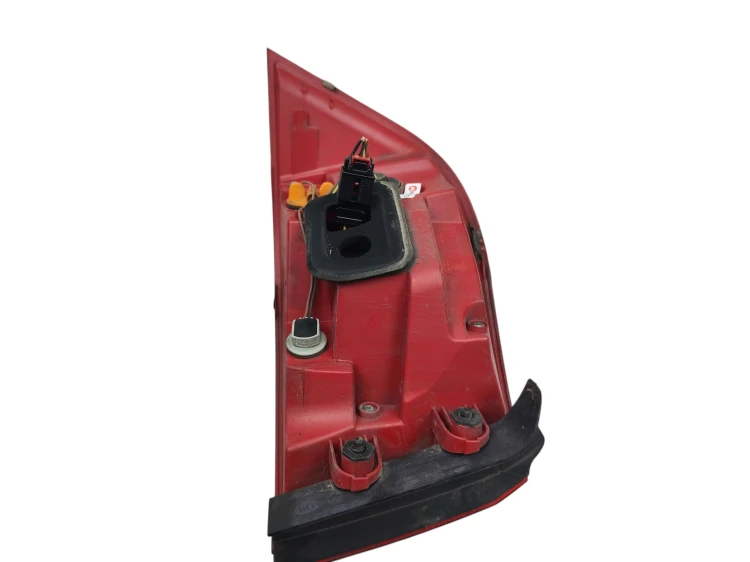LAMPA PRAWY TYŁ VOLKSWAGEN PASSAT B7 (2010-2014) 2.0 TDI 140KM 3AF945310