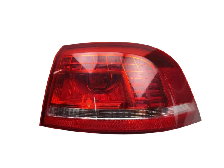 LAMPA PRAWY TYŁ VOLKSWAGEN PASSAT B7 (2010-2014) 2.0 TDI 140KM 3AF945310