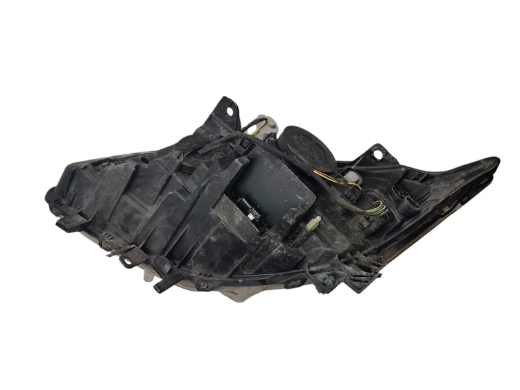 LAMPA PRAWY PRZÓD RENAULT LAGUNA III (2007-2010) 2.0 DCI 150KM