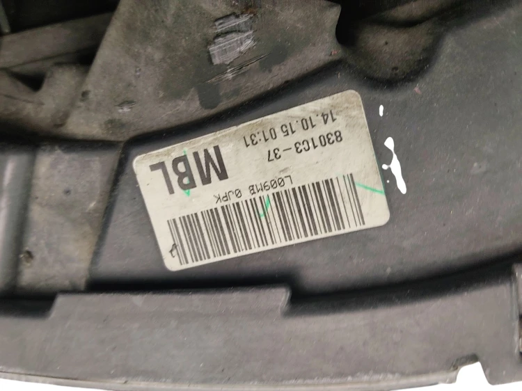 LAMPA LEWY PRZÓD MITSUBISHI LANCER VIII (2007-2015) 1.6 MIVEC 117KM 8301C3-