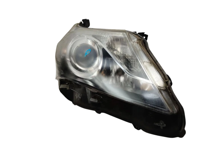 LAMPA PRAWY PRZÓD TOYOTA AVENSIS T27 LIFT (2012-2015) 1.8 VALVEMATIC 147KM
