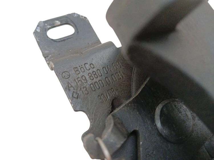 ZAMEK MASKI MERCEDES A W169 LIFT (2008-2012) 2.0 CDI 82KM A1698800460