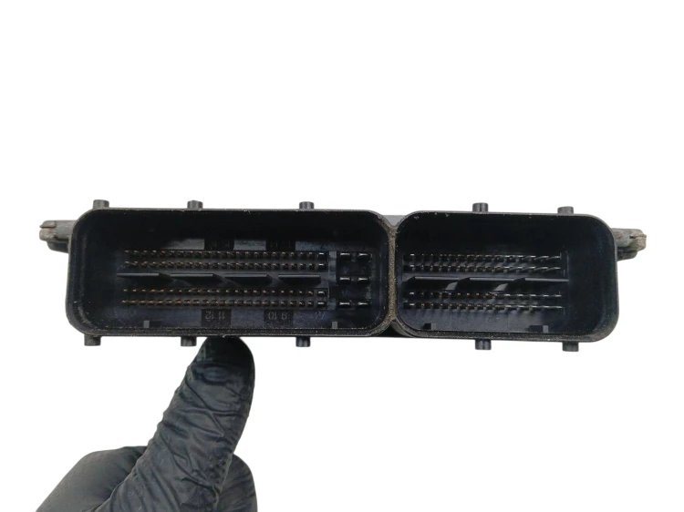 KOMPUTER STEROWNIK SILNIKA SKODA FABIA II LIFT (2010-2014) 1.6 TDI 105KM 03