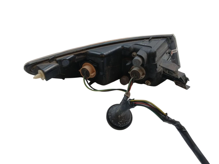 LAMPA PRAWY TYŁ HONDA CIVIC VIII (2005-2008) 1.8 I-VTEC 140KM 220-16721