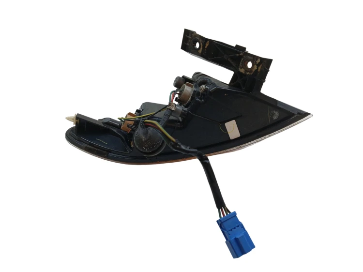LAMPA PRAWY TYŁ HONDA CIVIC VIII (2005-2008) 1.8 I-VTEC 140KM 220-16721