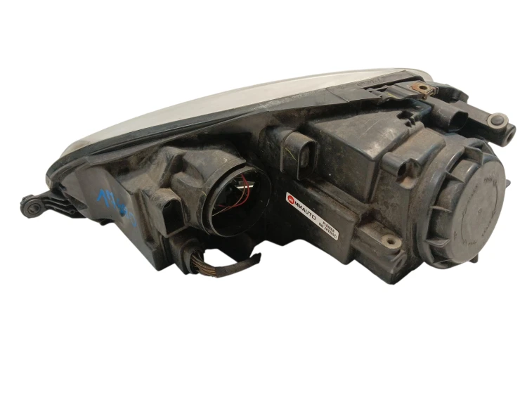 LAMPA PRAWY PRZÓD VOLKSWAGEN JETTA (2005-2010) 1.6 8V 102KM