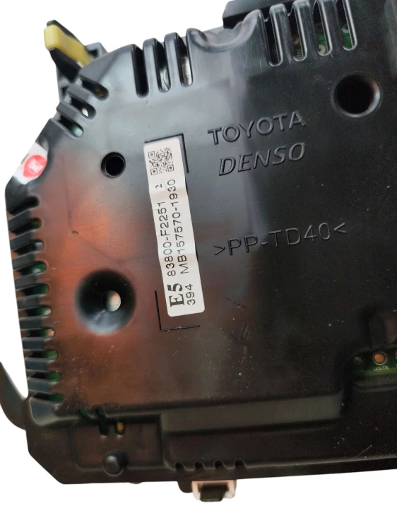 LICZNIK TOYOTA COROLLA E18 (2013-2016) 1.6 VALVEMATIC 132KM 83800-F2251