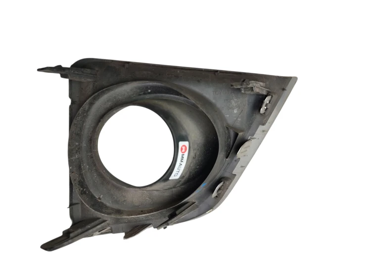 KRATKA ZDERZAKA HALOGENU LEWA TOYOTA COROLLA E18 (2013-2016) 1.6 VALVEMATIC