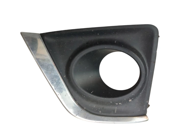 KRATKA ZDERZAKA HALOGENU LEWA TOYOTA COROLLA E18 (2013-2016) 1.6 VALVEMATIC