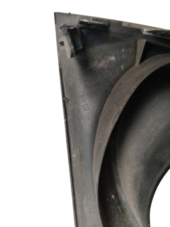 KRATKA ZDERZAKA HALOGENU LEWA TOYOTA COROLLA E18 (2013-2016) 1.6 VALVEMATIC