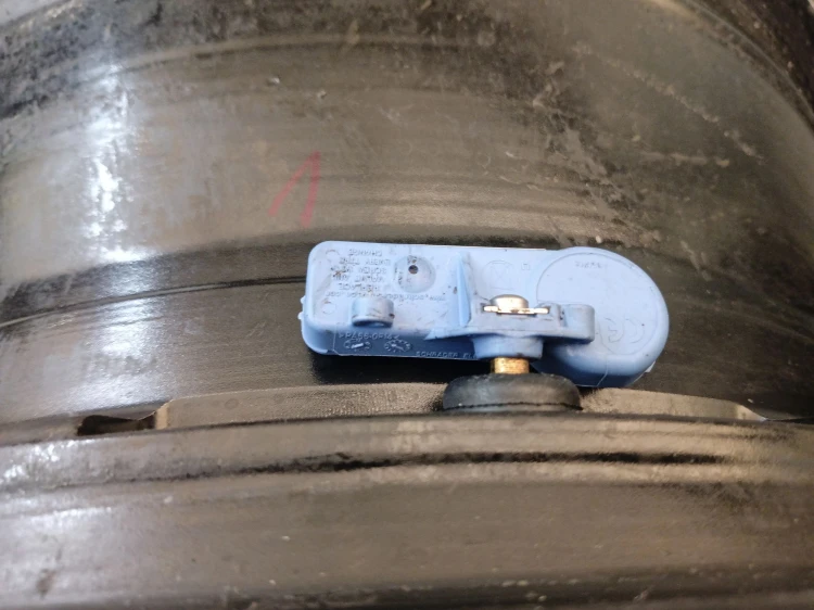 FELGA ALUMINIOWA OPEL CORSA E (2014-2019) 1.4 16V 90KM 13380636