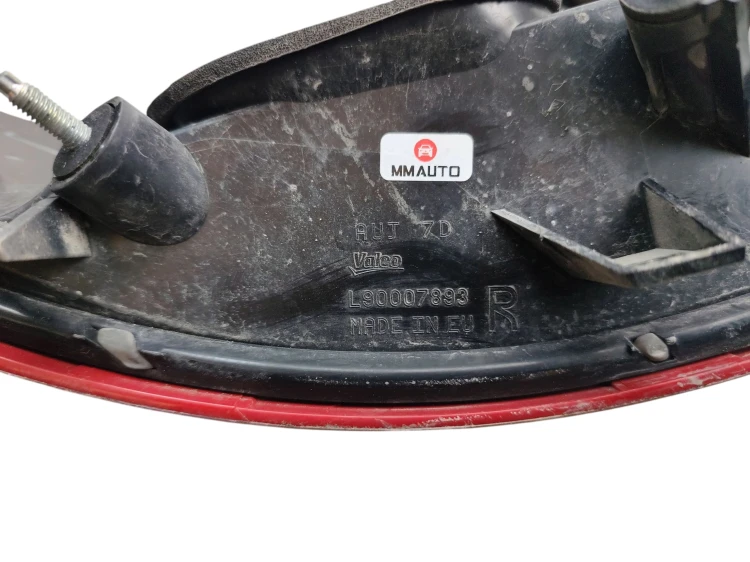LAMPA PRAWY TYŁ VOLVO XC60 I (2008-2013) 2.4 D5 215KM L90007893