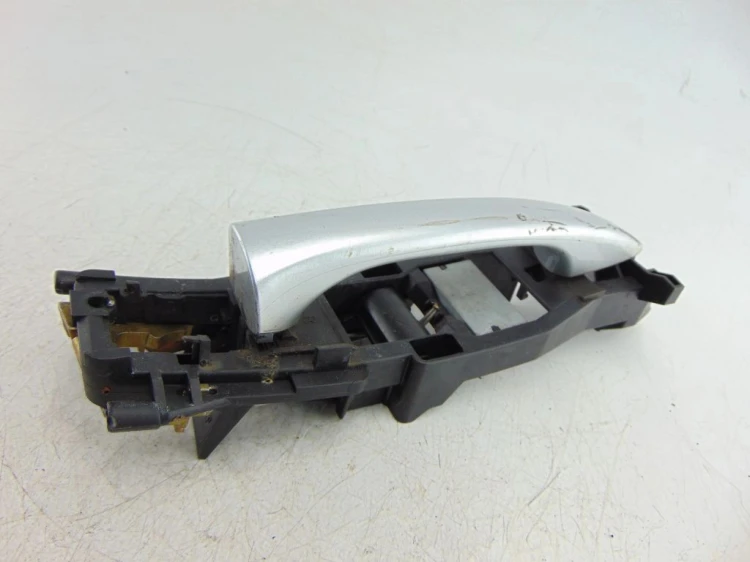 KLAMKA ZEWNĘTRZNA PRAWY PRZÓD MERCEDES CLS C219(2004-2010) 320 CDI(3.0 V6 C