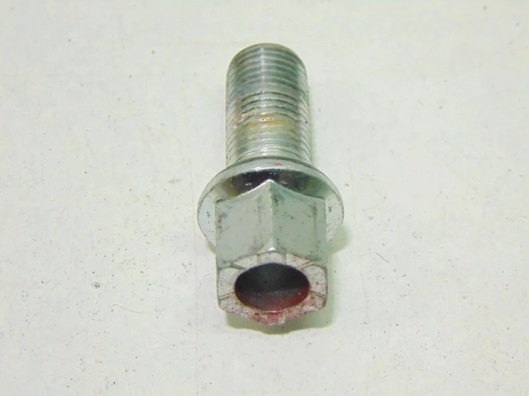 ŚRUBA FELG ALUMINIOWYCH VOLKSWAGEN PASSAT B8