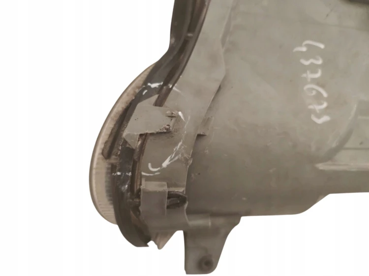 LAMPA LEWY PRZÓD MERCEDES C W203 (2000-2003) 2.0 129KM