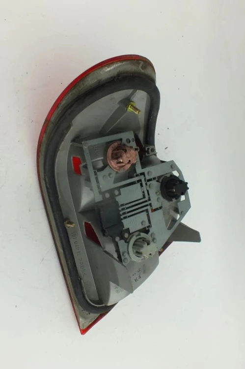 LAMPA PRAWY TYŁ MERCEDES E W210 (1995-1999) 2.3 BENZ